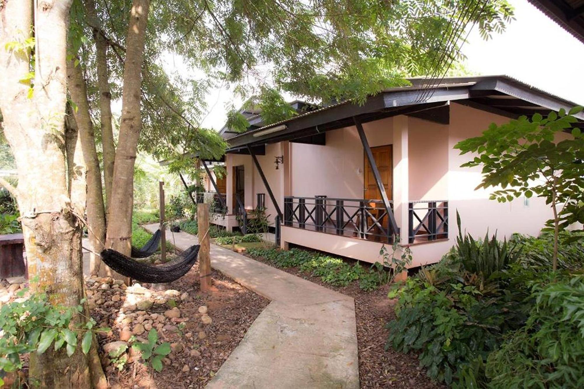 Be Fine Sabuy Hotel And Resort Σούρατ Τανί Εξωτερικό φωτογραφία